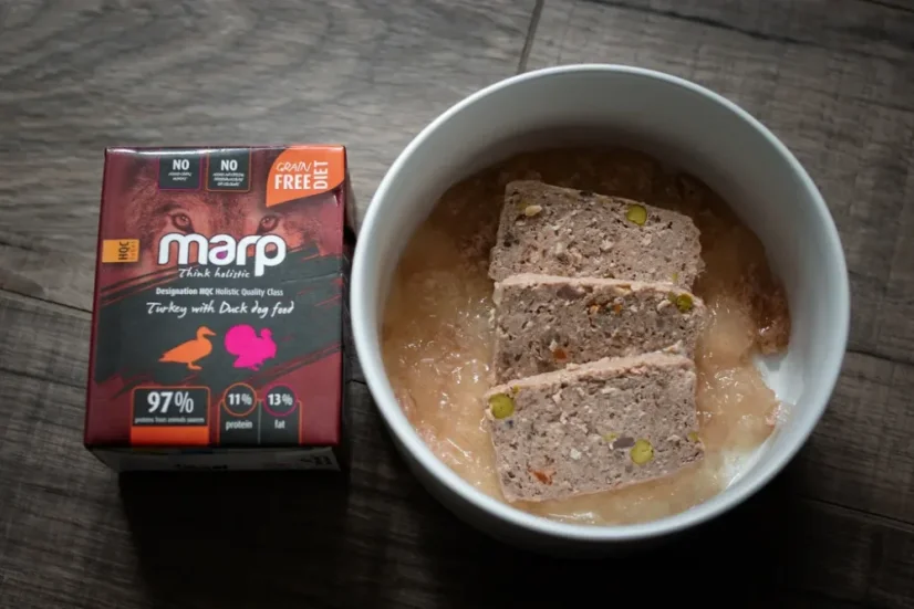 Marp konzerva pre psov Tetrapack morka s kačicou 12x375g 2