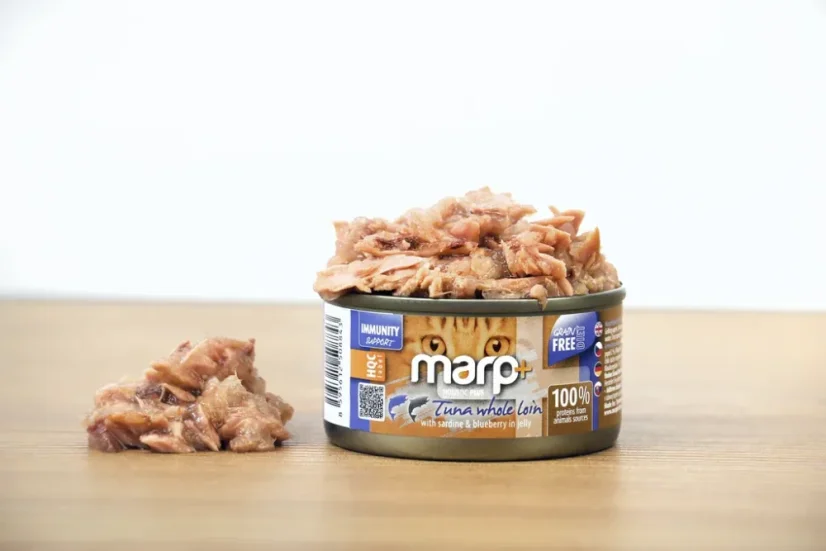 Marp Holistic+ konzerva pre mačky Tuniak so sardinkami a čučoriedkami v želé 24x70g 4