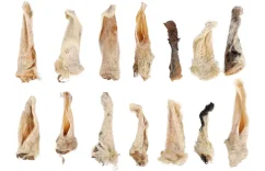 FLAMINGO NATURE SNACK jahňacie uši so srsťou - prírodný pamlsok pre psa 200g 1